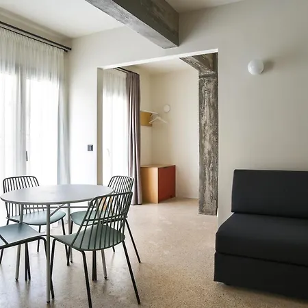 Apartment Mooeve Sokratous Athens